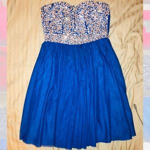 blue prom dress